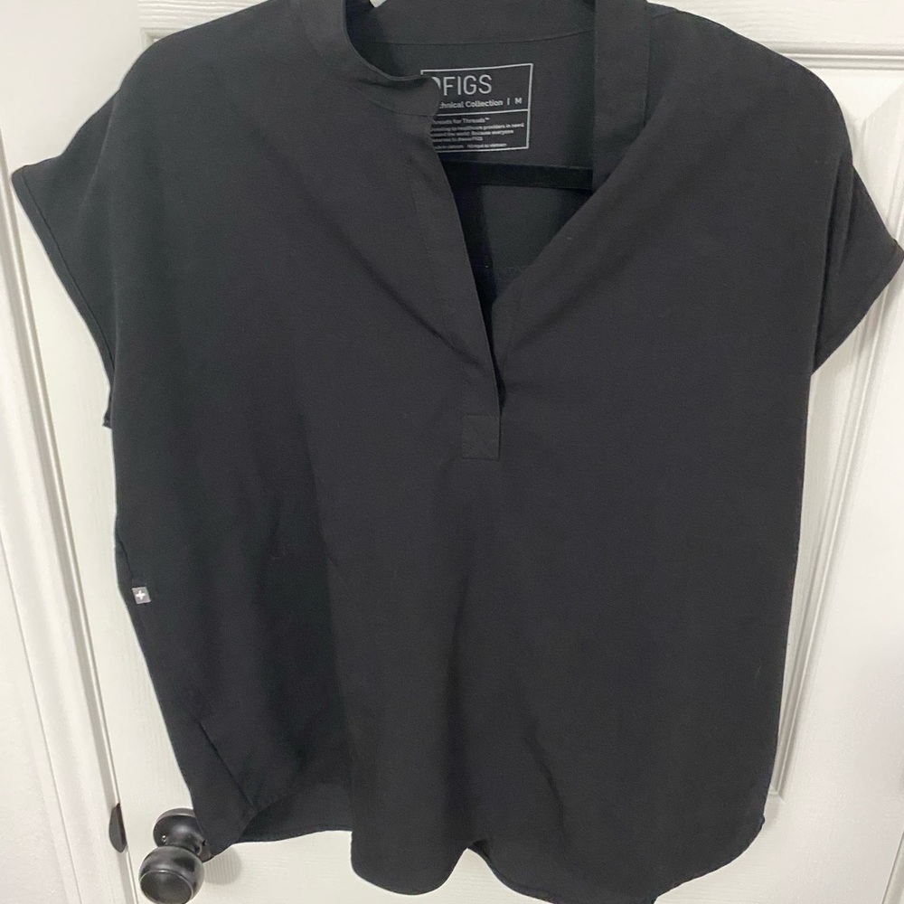 FIGS Women's Black Rafaela Top
